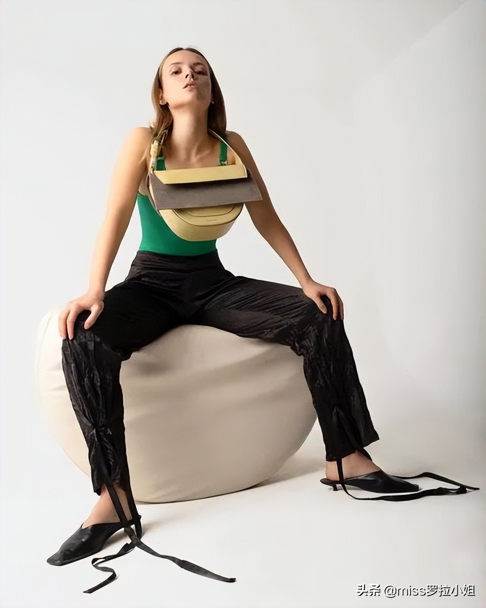 袁咏仪买名牌包包,袁咏仪同款小包