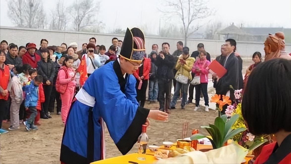 清明节扫墓祭祖当天禁忌,清明扫墓的二十八条禁忌pdf