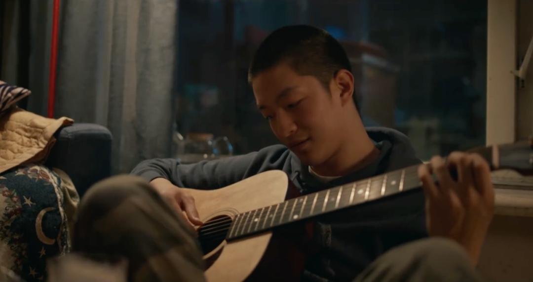 刘昊然和周冬雨戛纳燃冬采访,周冬雨刘昊然新电影杀青