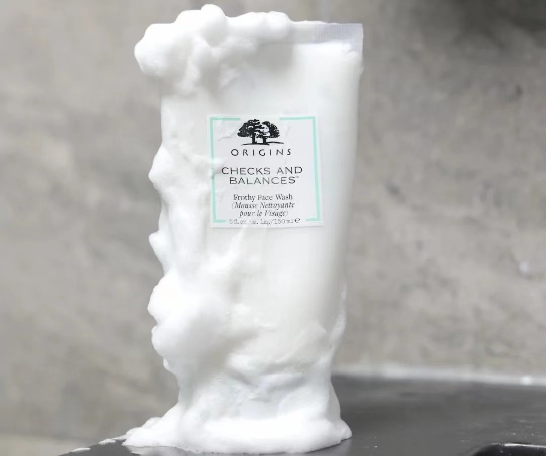 补水美白提亮肤色的早晚洗面奶,洗面奶美白亮肤补水正品品牌