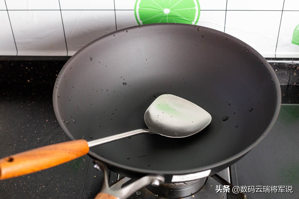 还在为厨房去重油污发愁吗,三禾氮化炒锅好吗