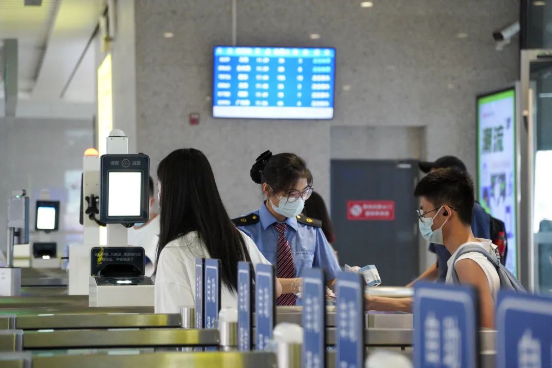 重要证件在路面丢失如何找到,出行必备的十大证件