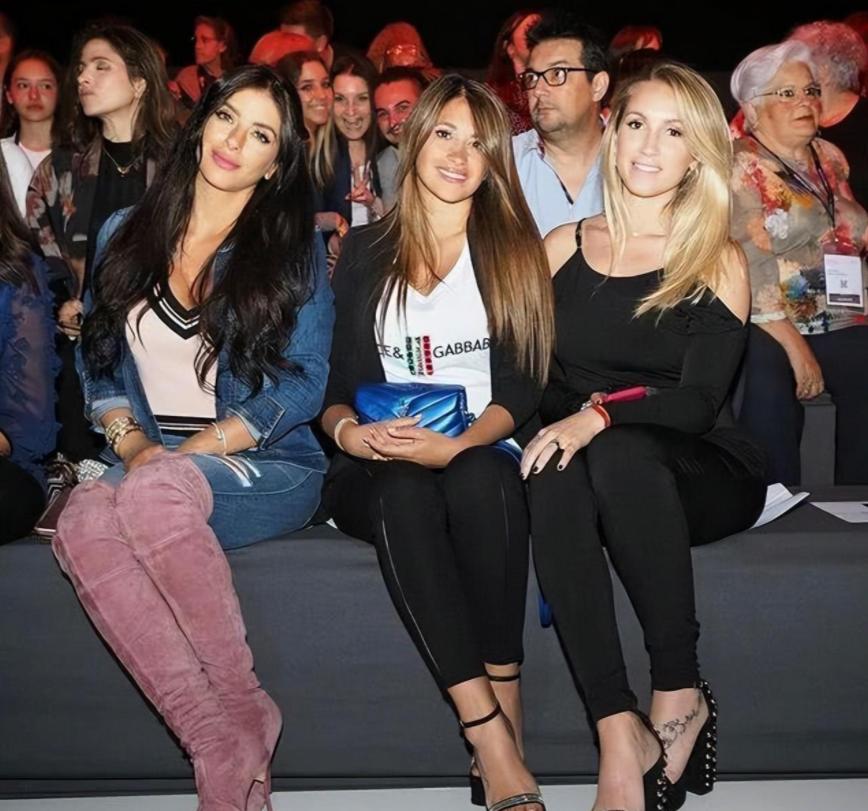 梅西与安东内拉步入婚姻殿堂,梅西情侣装