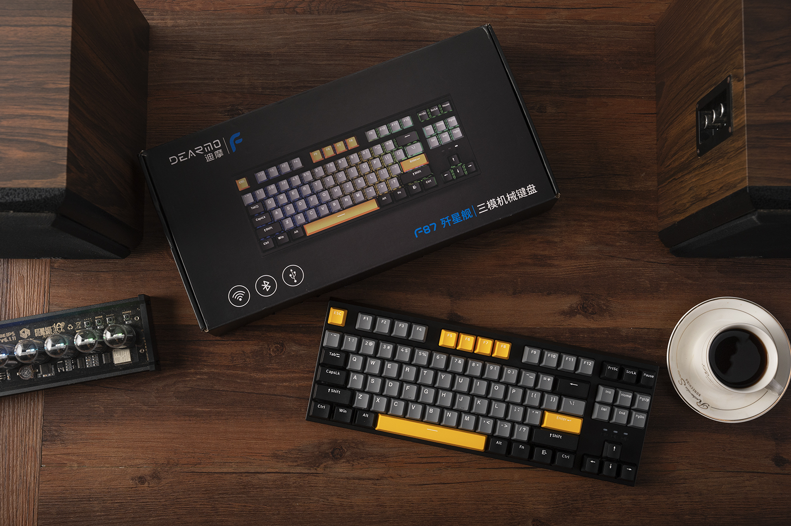 谁说机械键盘只适合电竞，文艺青年的礼物，迪摩F87歼星舰