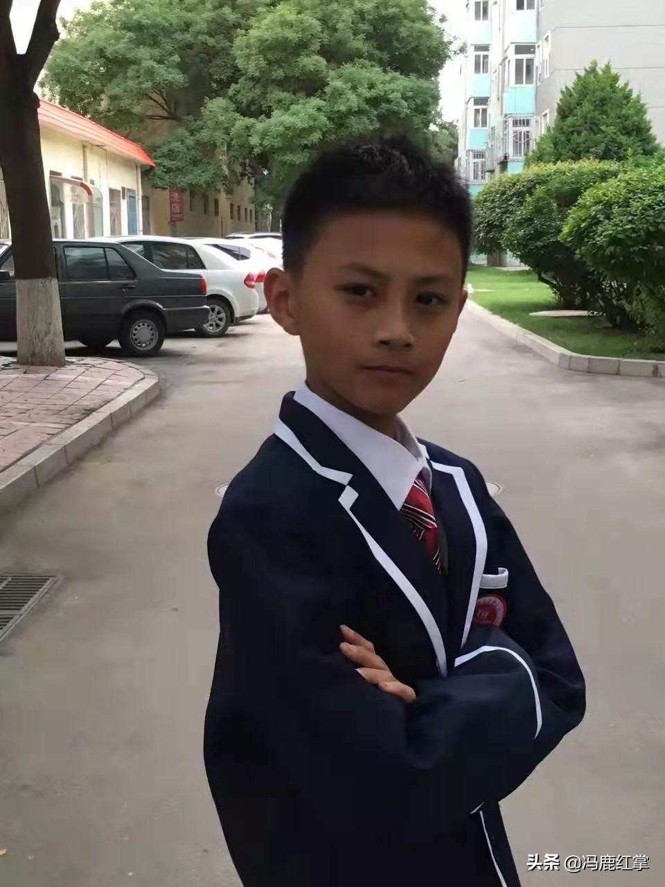 初中孩子抑郁什么原因,孩子的同学抑郁怎么办