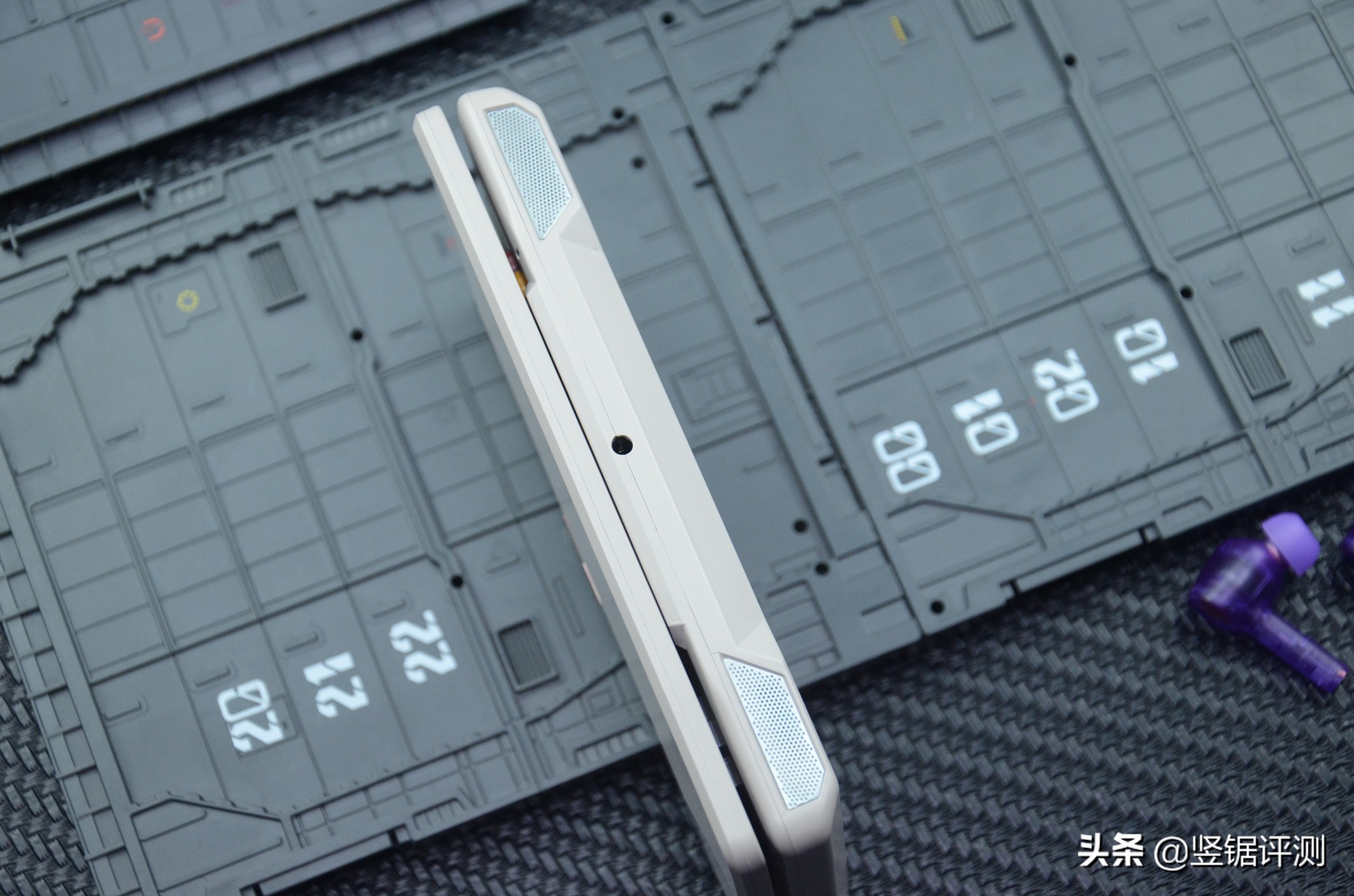 黑狮x18s发布,黑狮x18掌机玩塞尔达传说旷野之息