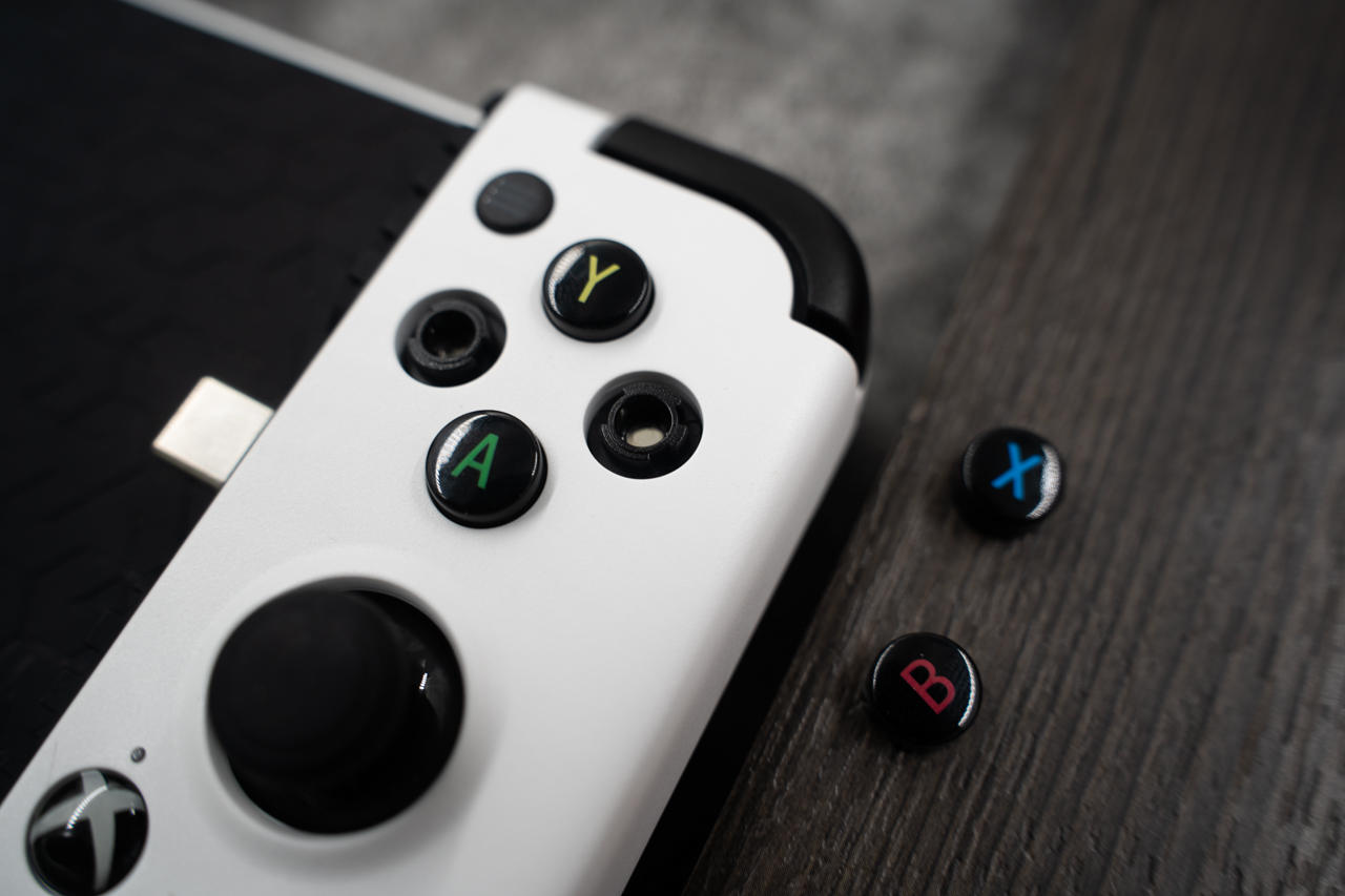 微软官方授权的第三方手柄百元,手机变微软手柄