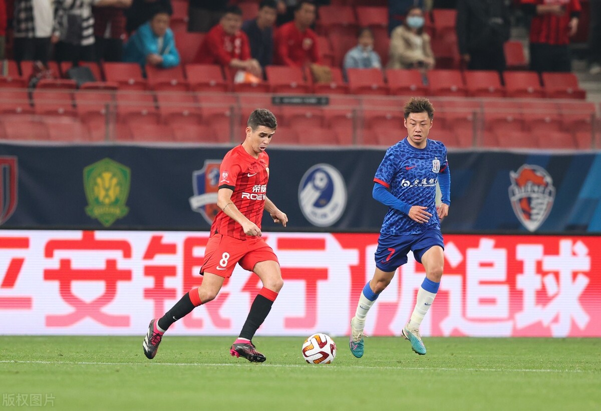 申花外援阿马杜缺阵,中场悍将归队申花