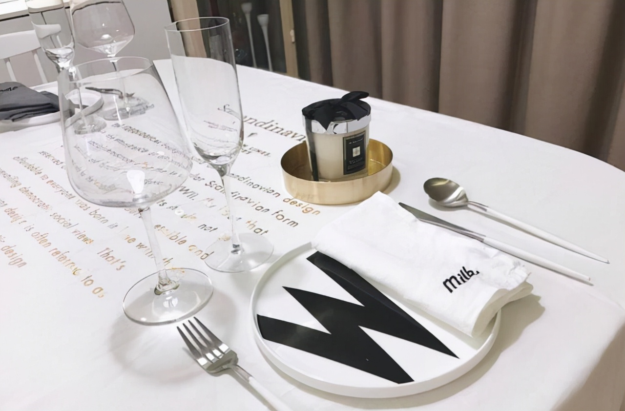 她拒绝断舍离，入住三年依旧把家收拾得井井有条，堪称教科书收纳