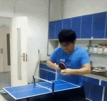 走路走累了躺下歇一歇,走路走累了坐地上