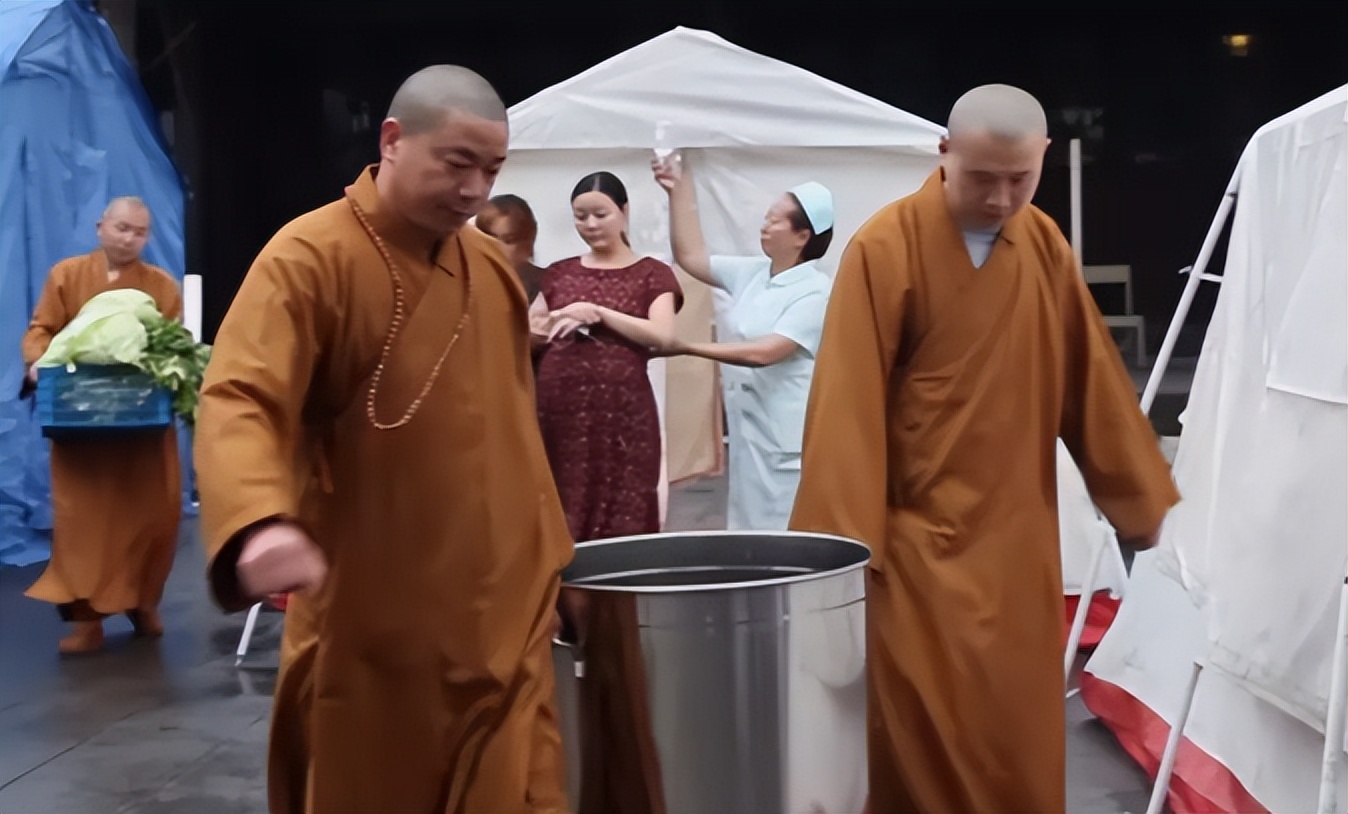 四川汶川的一位和尚连破三戒,汶川地震和尚为救人破了哪三戒