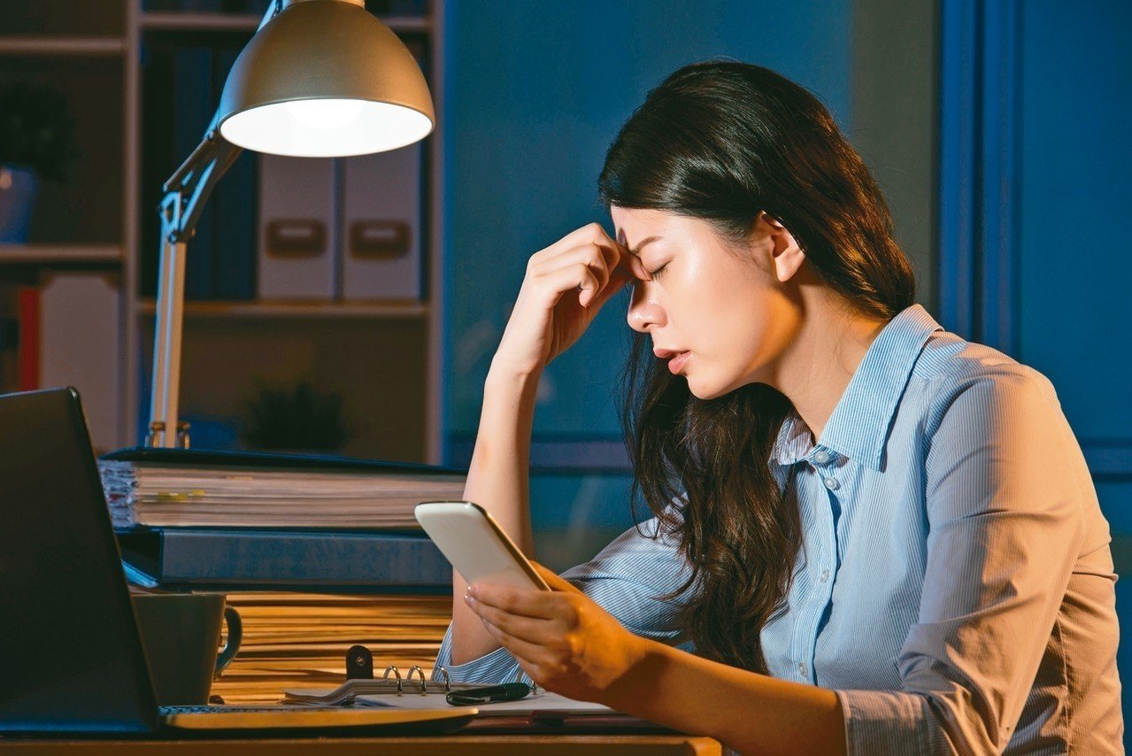 5个坏习惯伤害眼睛,这些不良习惯会毁掉你的人生