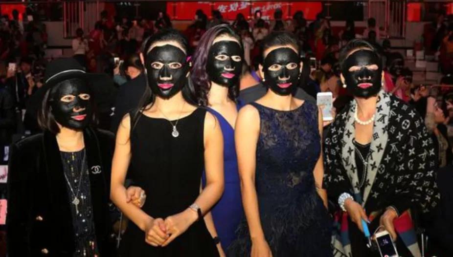 百亿顶流跌倒，微商还有救吗？