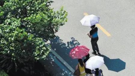 孕妇中暑导致发烧怎么回事,孕晚期容易中暑怎么回事