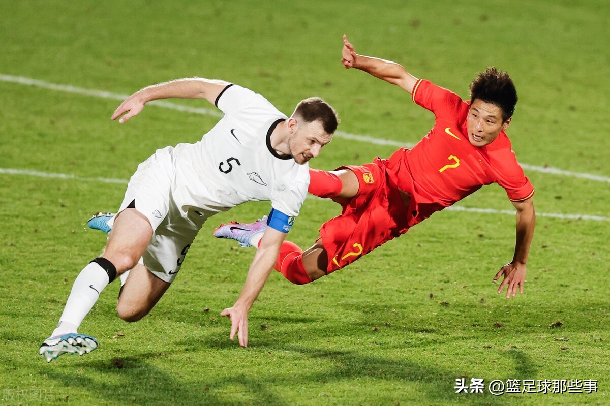 武磊艾克森带领国足冲击世界杯,艾克森和武磊谁更强