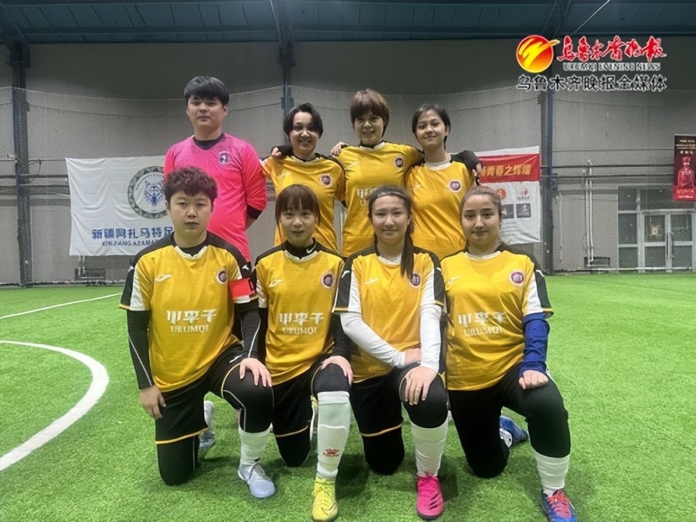 滑雪登山越野比赛,滑雪飞坡比赛