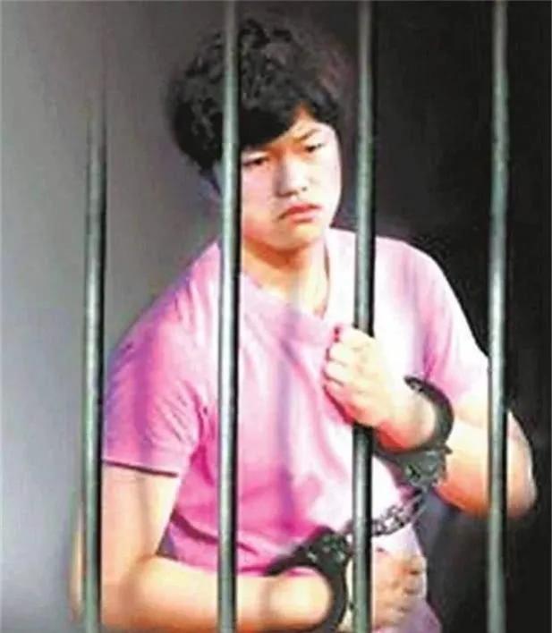 李天一事件中其他几个人的现状,现在的李天一现状照片