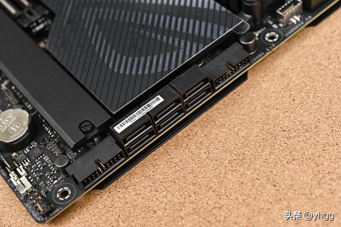 黑金全塔海景房——ROGZ790HERO+4080猛禽+追风者NV7装机展示