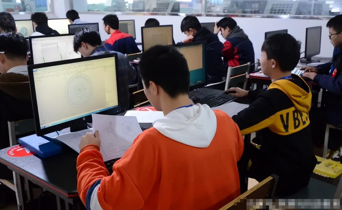 职高学生也能考大学,职高学生可以考大学吗