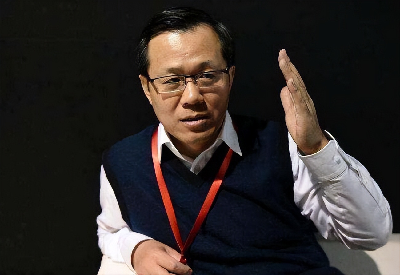 第一狗仔卓伟潘粤明,第一狗仔卓伟