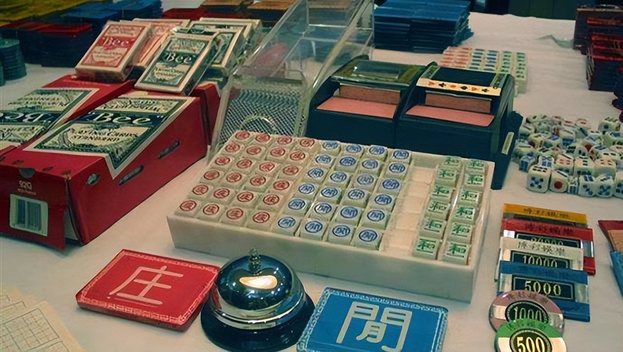 “明星经理”沉迷澳门*场赌**，为筹赌资，让大学生*妇情**开公司倒公款