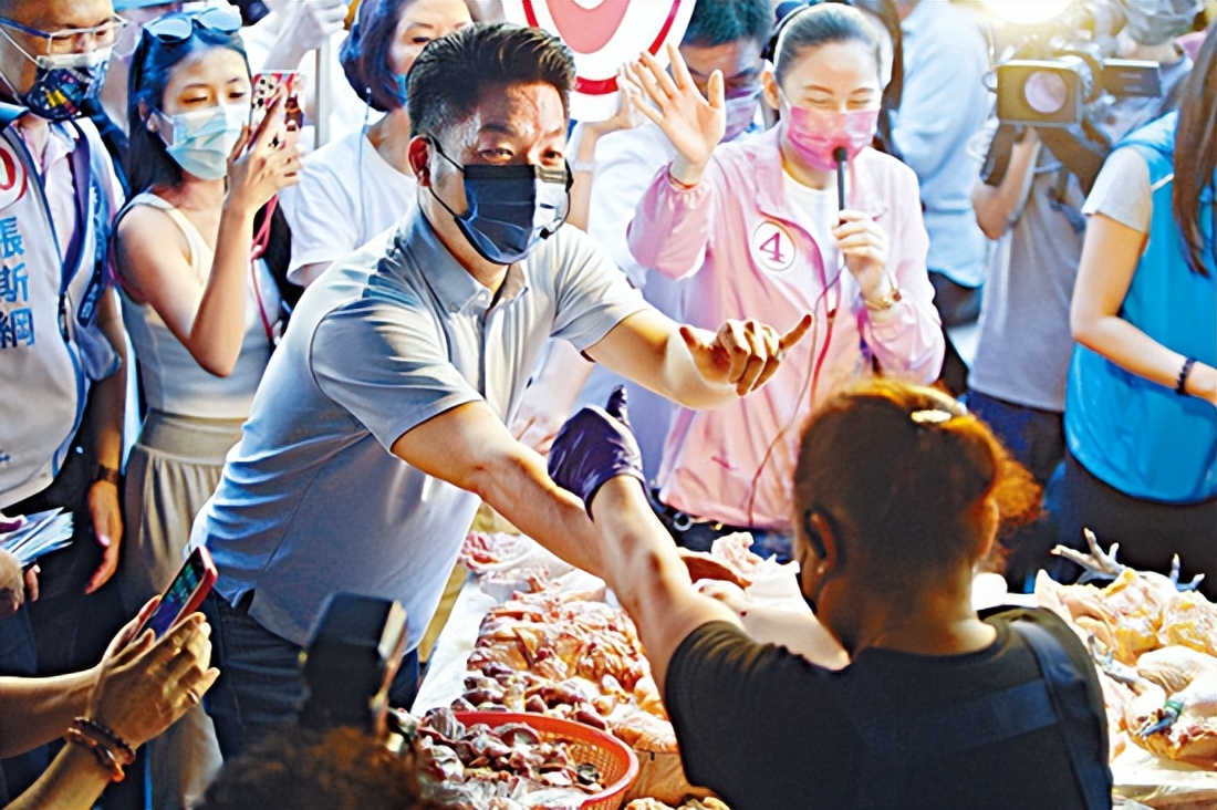 蒋介石曾孙抵达上海出席“双城论坛”，参观后坦言：印象非常深刻