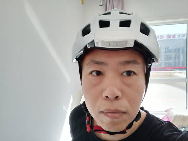 智能头盔helmet,crosshelmet智能头盔评测