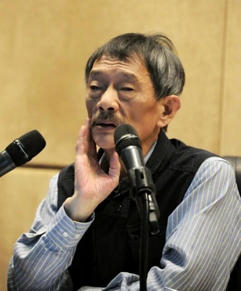 布鞋扫地僧李小文为华为代言,华为扫地僧李小文