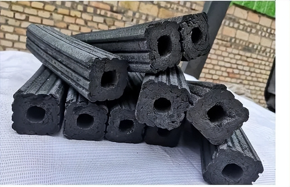 影响电解铝反应因素,电解铝发生效应的现象是什么