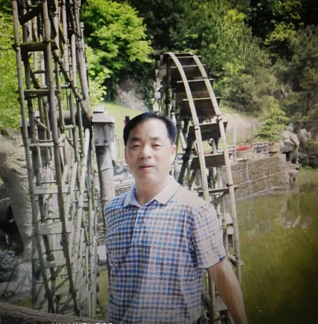 庆国庆喜迎党的二十大诗歌 (迎国庆感恩党喜迎二十大的诗歌)