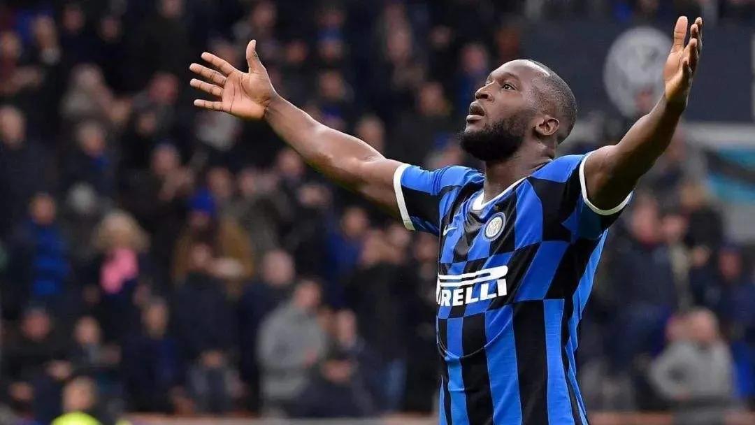 世界十大足坛明星,世界足坛五大顶级巨星