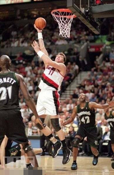 nba2konline2萨博尼斯和姚明,姚明生涯最强一战nba