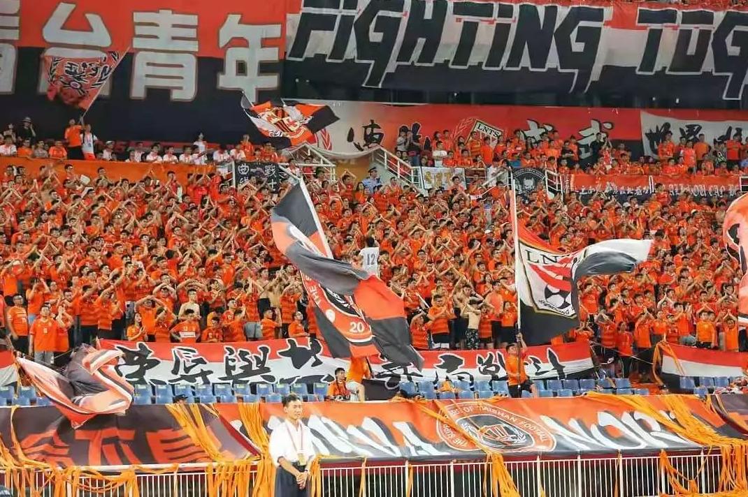 这才是足球比赛的精彩瞬间,这才是足球历史上最精彩的一幕