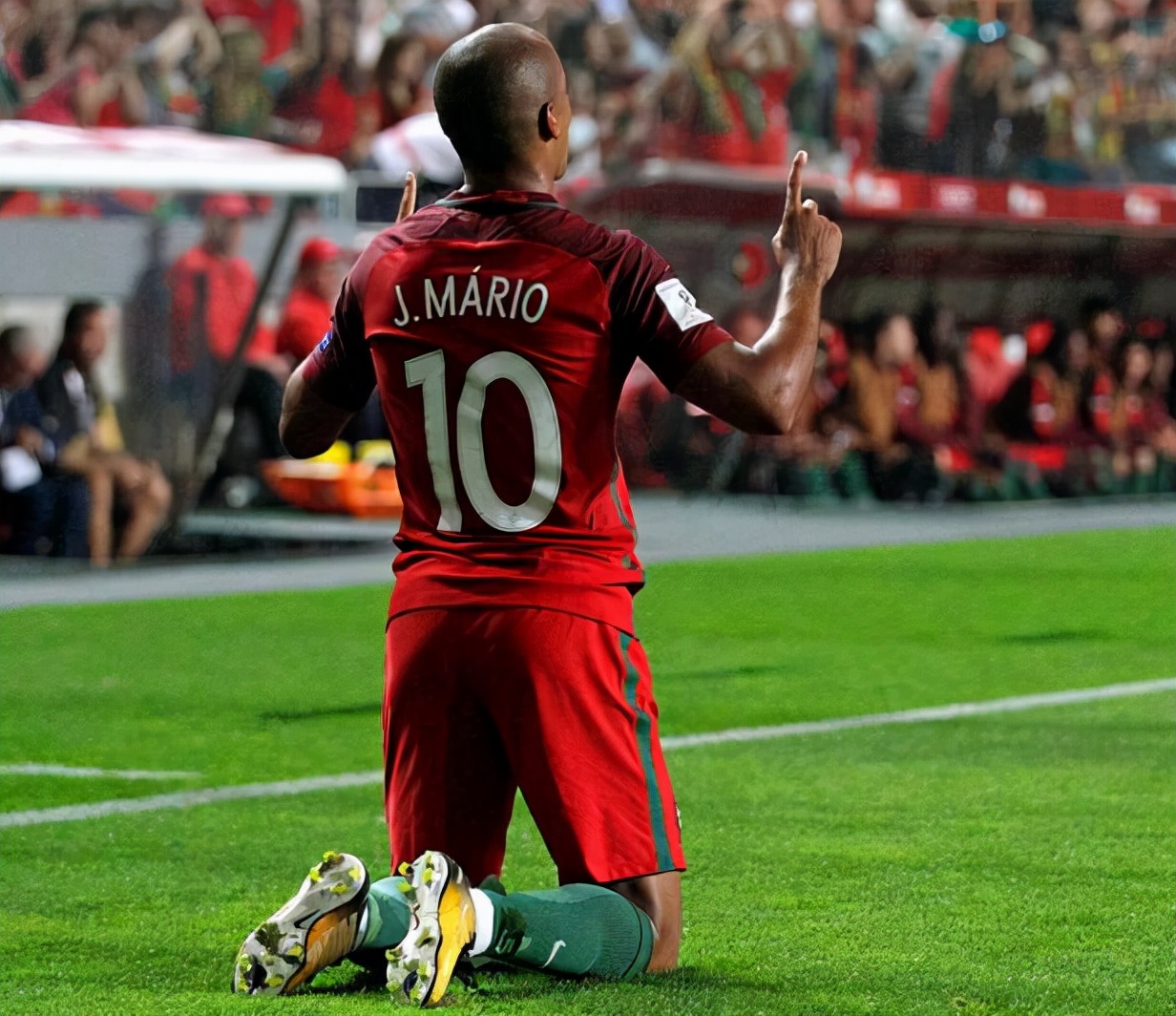 34分6篮板8助攻1抢断精彩集锦,29场球锋霸