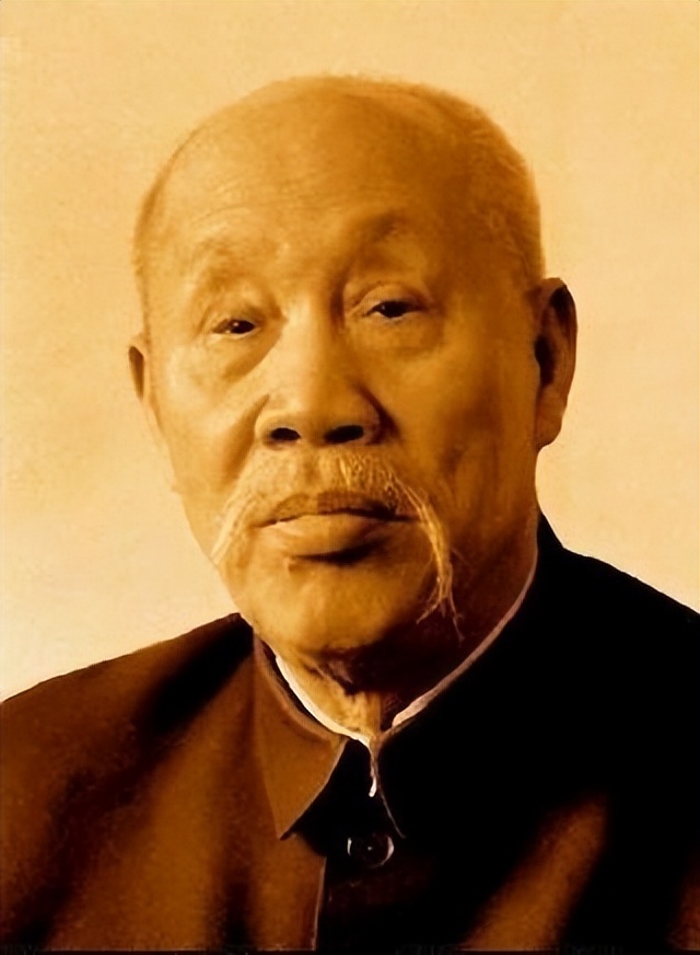 我是人民币，诞生于新中国解放前，生于战火，长于和平