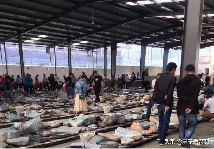 缅甸经典翡翠石头,缅甸翡翠奇石