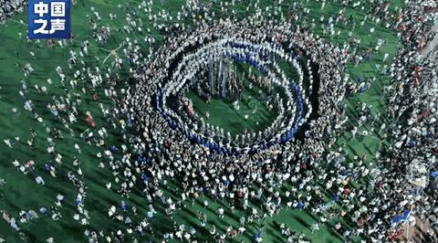 村里又有比赛了!这次火爆全网的是“村超”