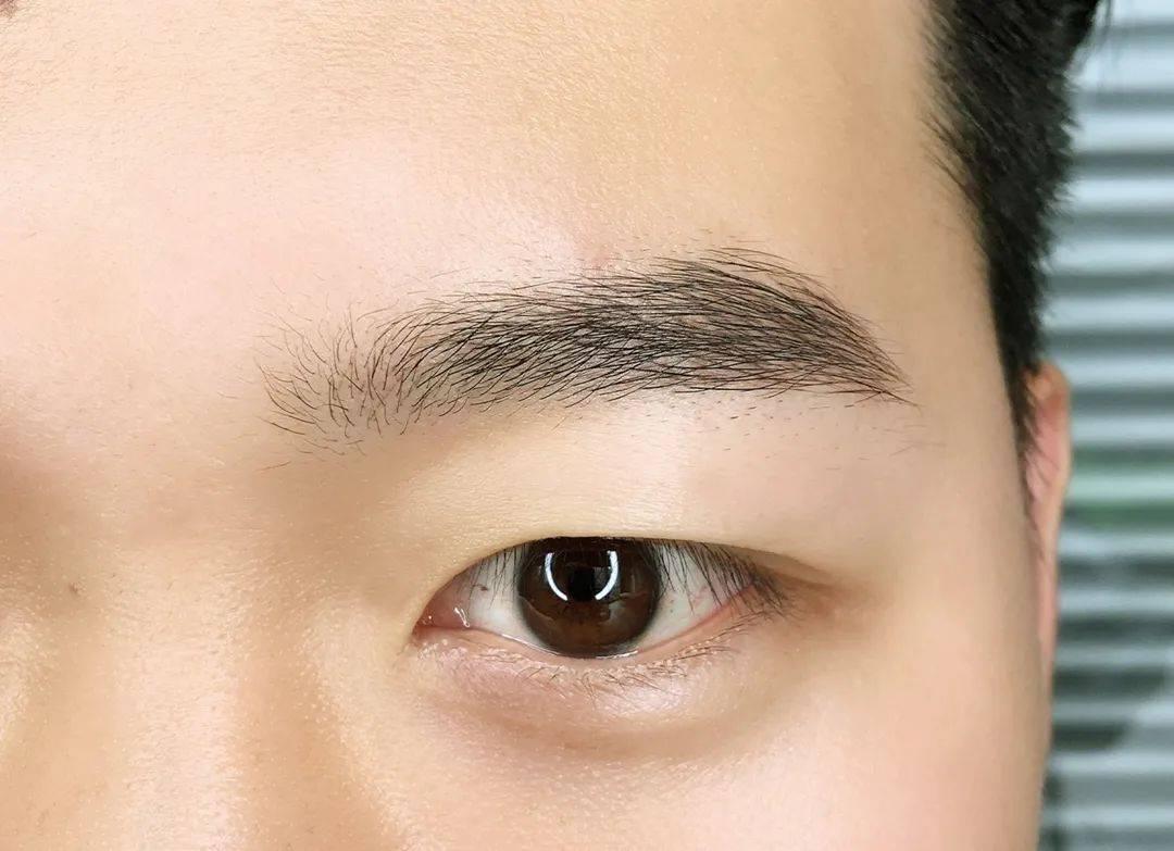 男性过了50岁眉毛变长意味着什么,中年人眉毛变长代表什么