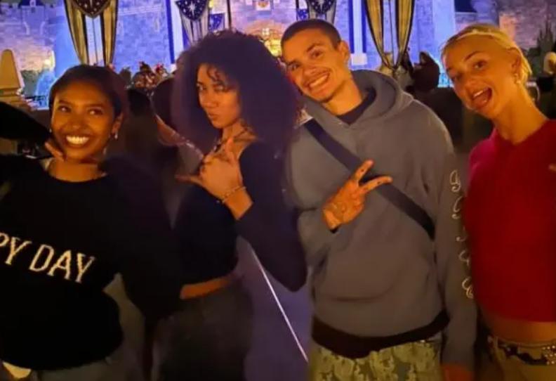 科比和女儿甜蜜,科比和宝贝女儿