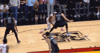 kd受伤迈尔斯,kd受伤了吗