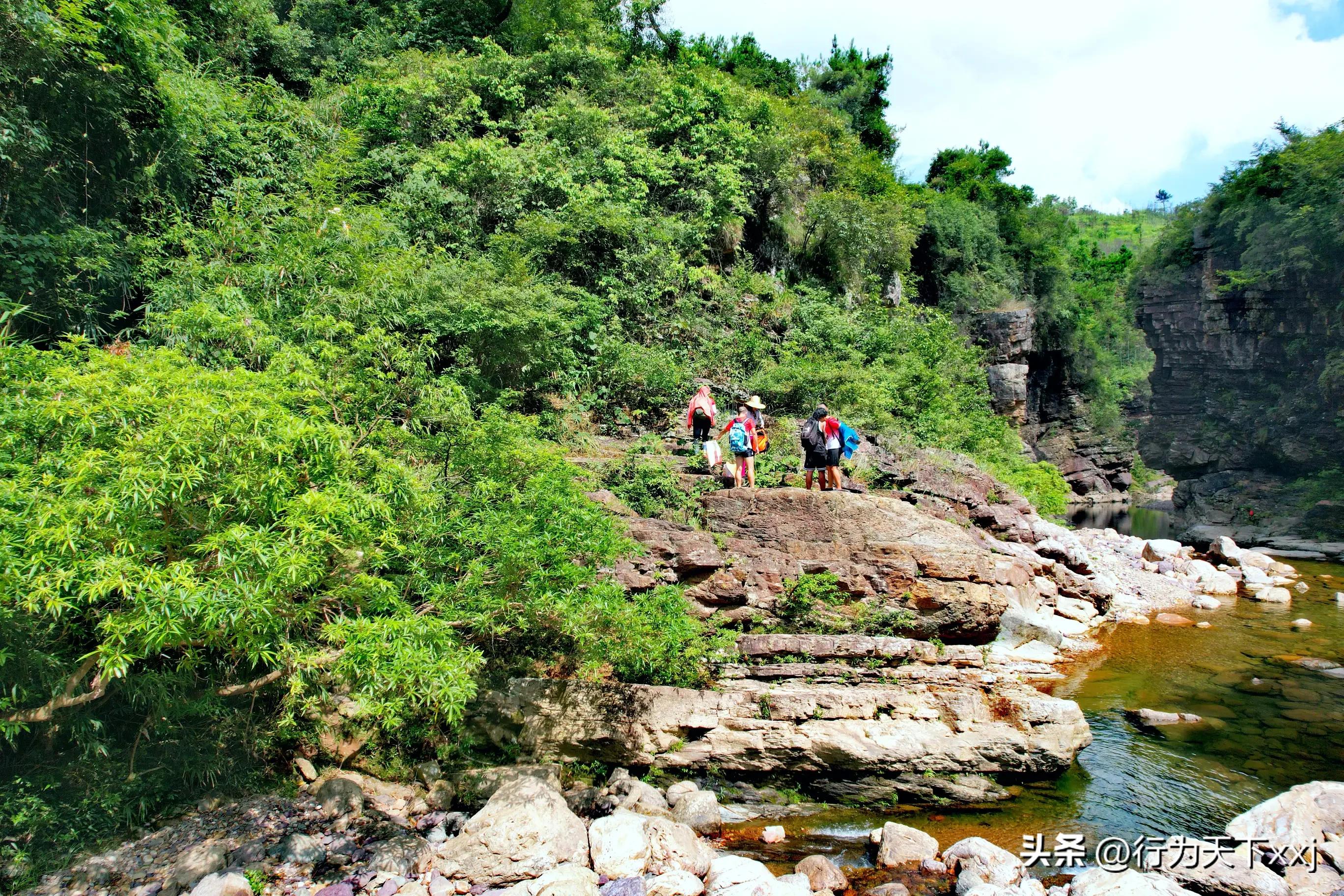 避暑天堂惹人醉完整版,避暑胜地康养天堂