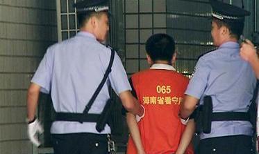 妹妹被猥亵整天郁郁寡欢警方调查后表示证据不足,我应该怎么办?