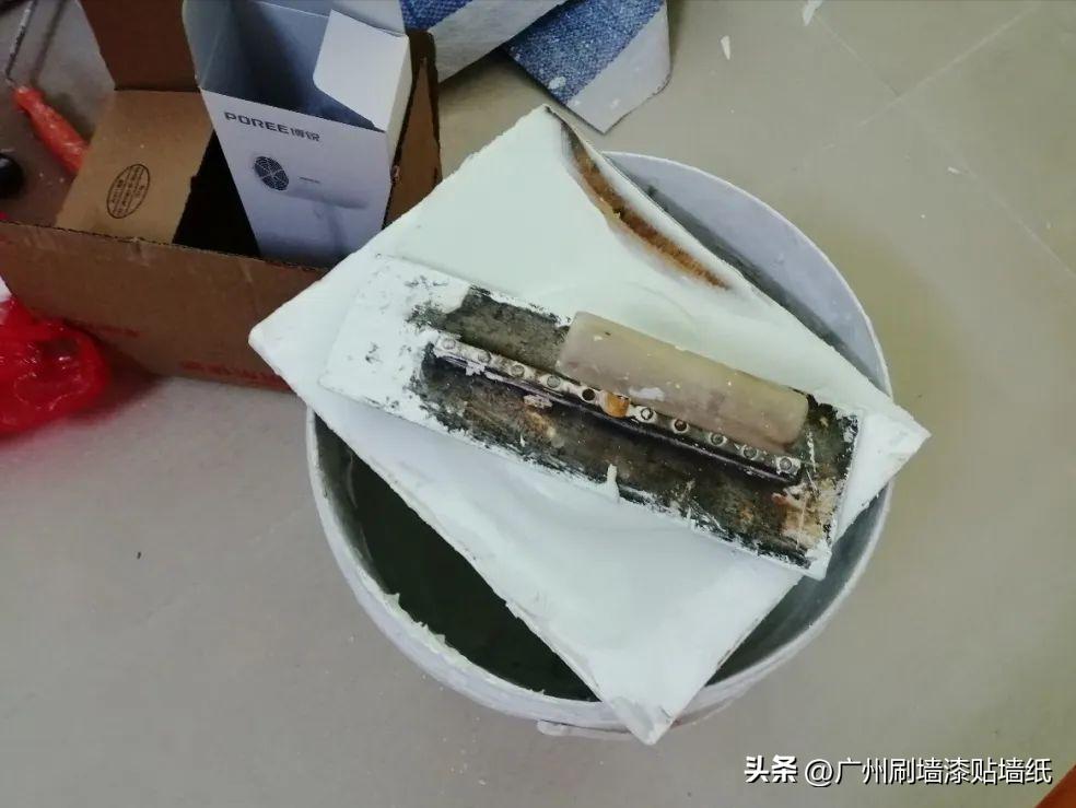 老房子装修墙皮铲不铲,老房子刷白不想刮腻子