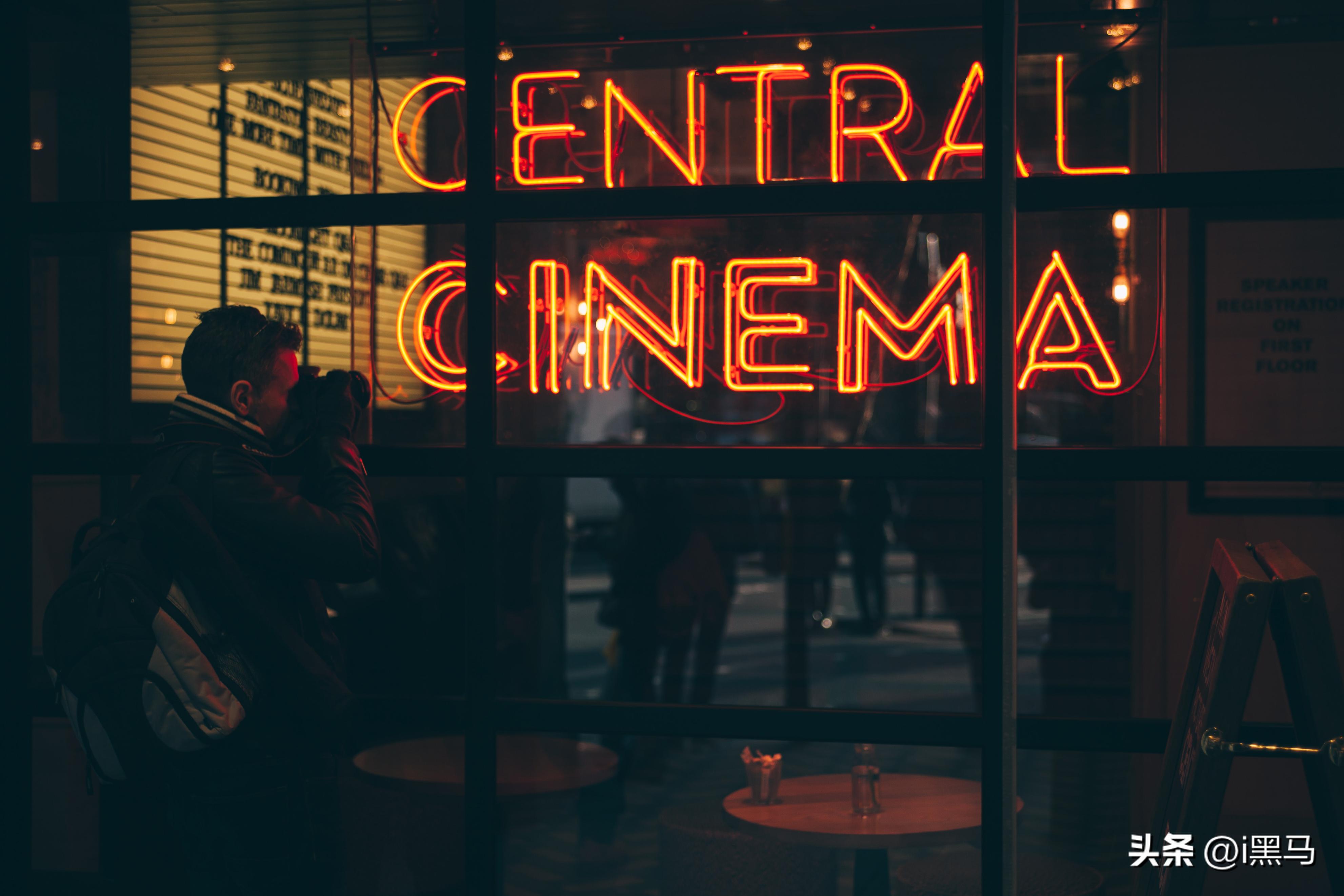 万达电影上半年营收猛降七成,万达电影近年盈利报表