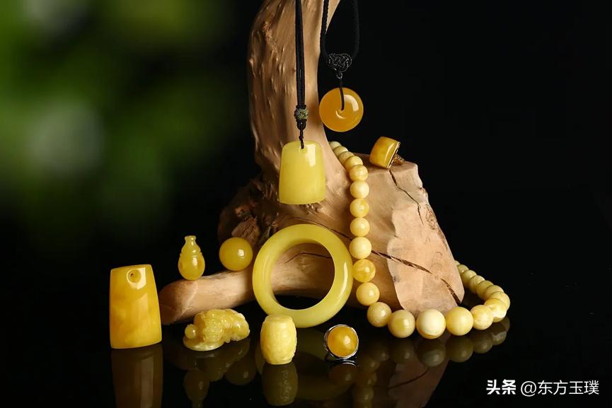 蜜蜡要怎么戴才美,蜜蜡适合夏天还是冬天戴