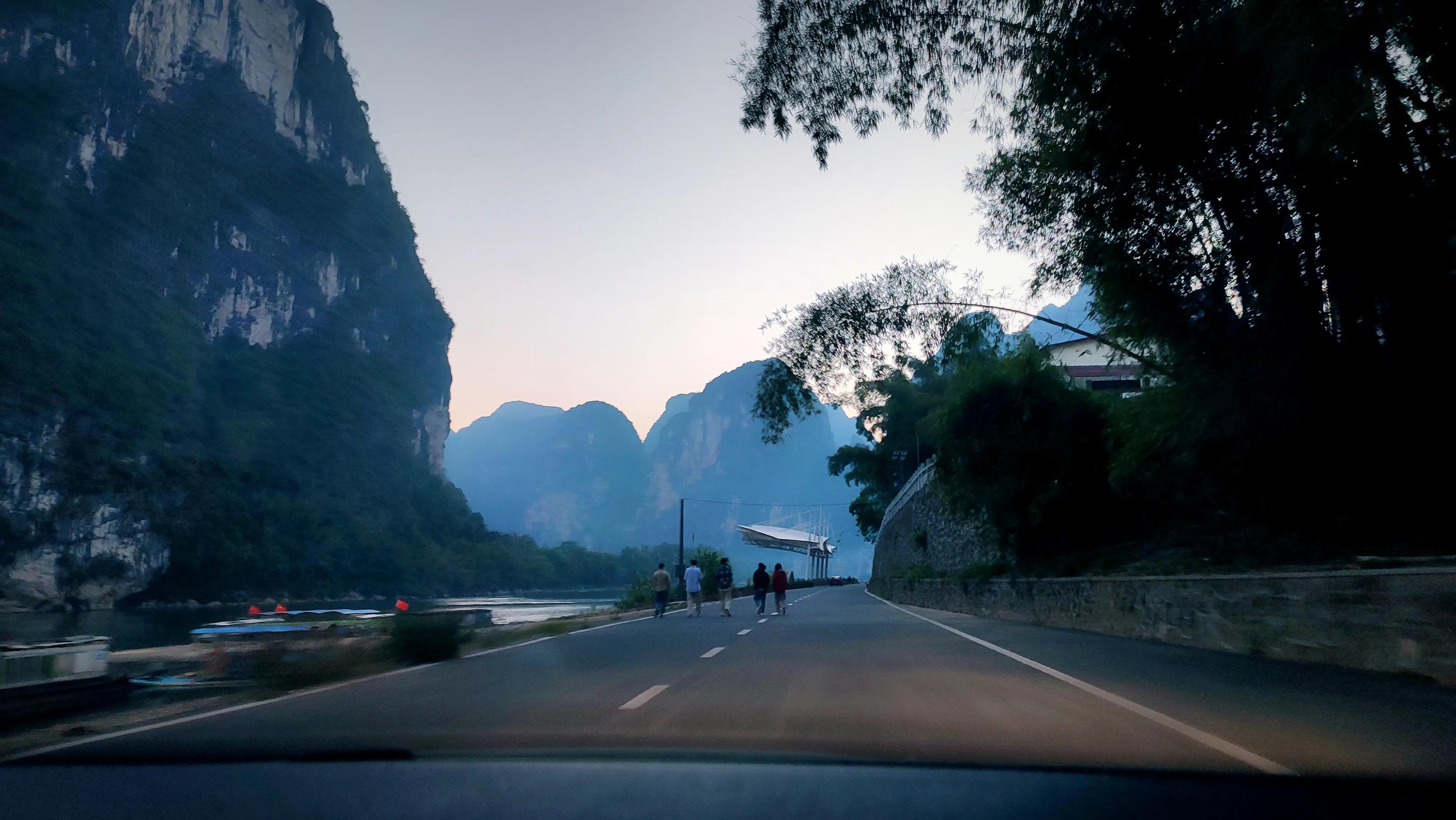 桂林漓江杨堤风景,桂林月亮岛在哪里