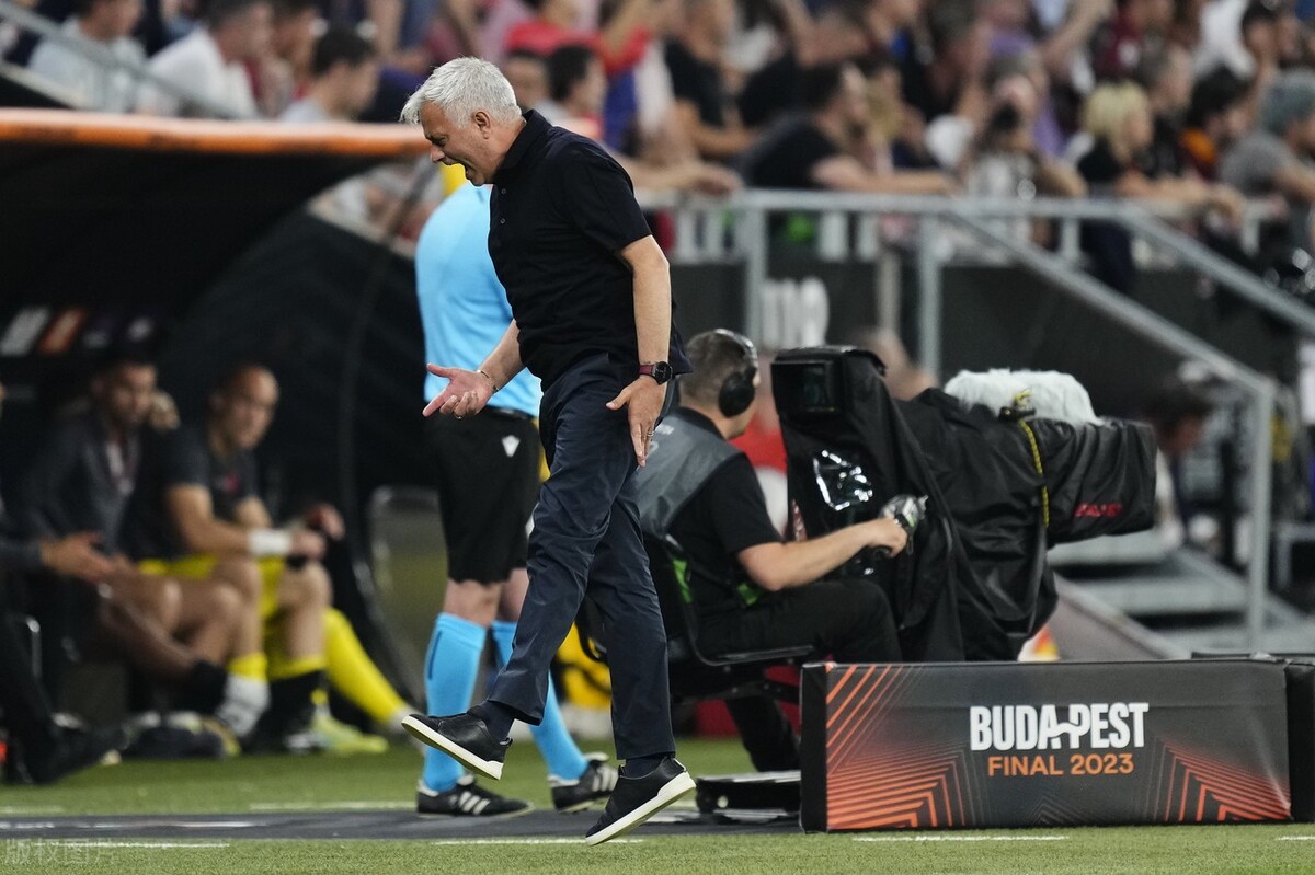 穆里尼奥一输球就甩锅裁判,穆里尼奥冲突裁判将被除名