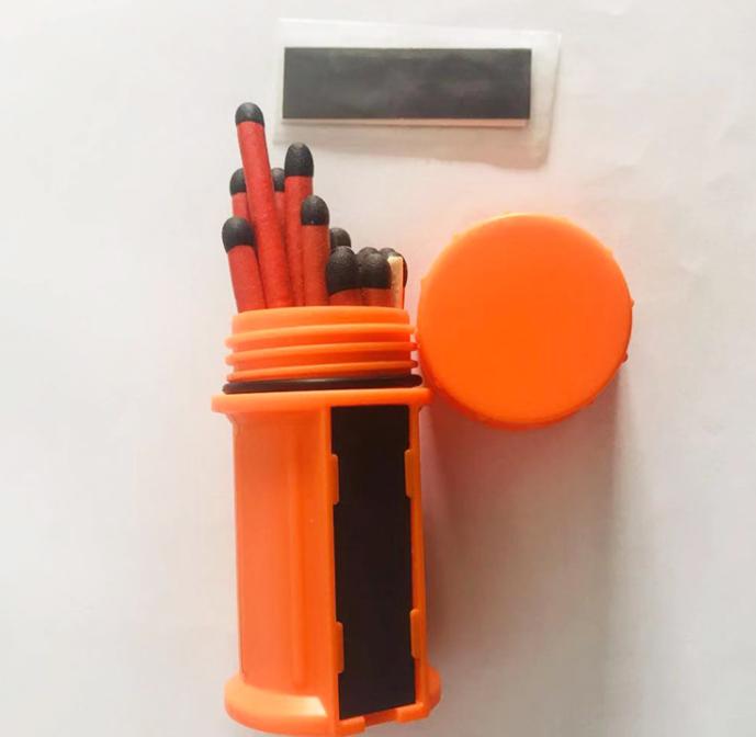 户外生火是用打火机好还是镁棒好，看完就完全明白了