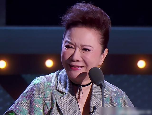 整容毁容照片女,初见相貌平平再见魅力爆表