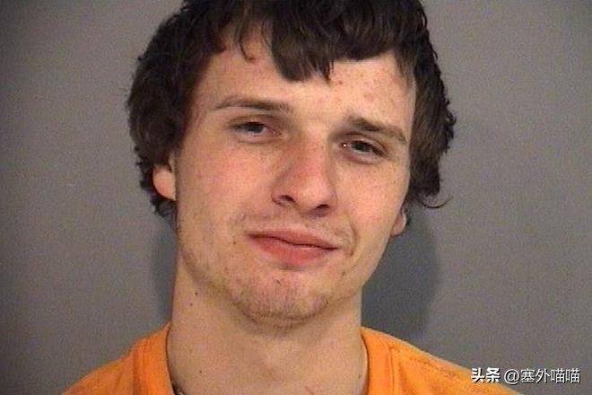 美国男子奸淫朋友家中怀孕母狗，朋友认为恶心但选择了原谅